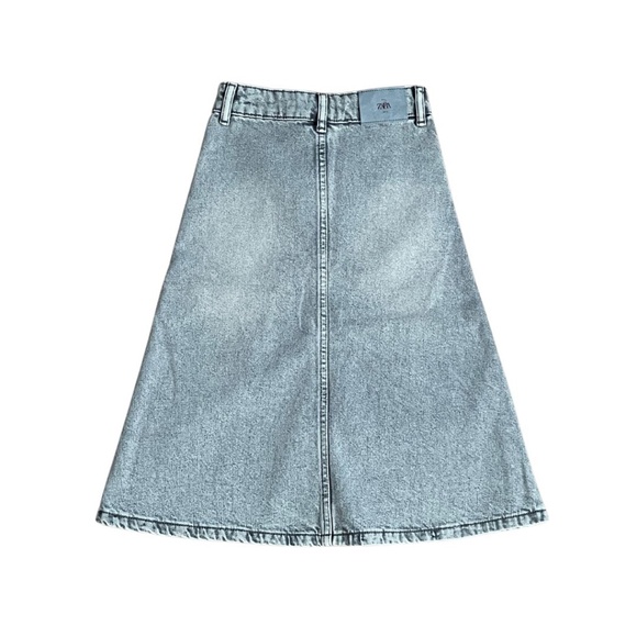 NWOT Zara Demin Midi Skirt (Size 6) GIRLS - Picture 2 of 4